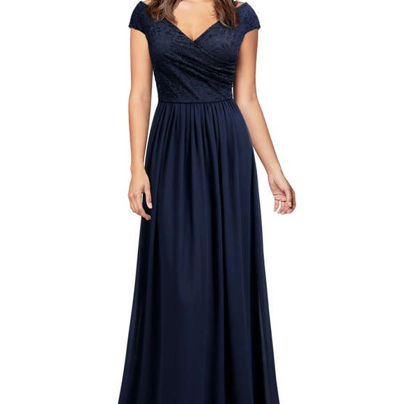 Miusol Dresses & Skirts - NWT Women's off-shoulder Dress